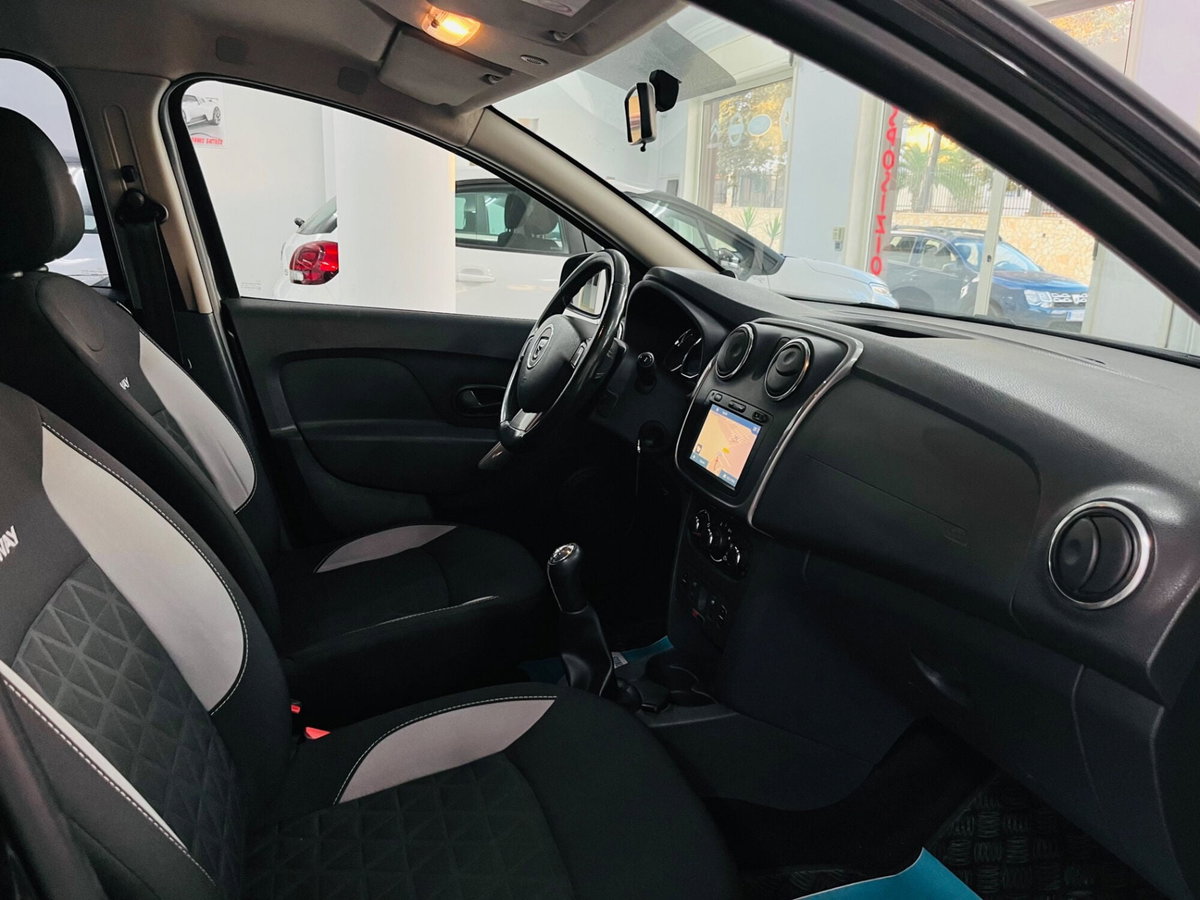 Dacia Sandero Stepway 1.5 dCi 8V 90CV (9)
