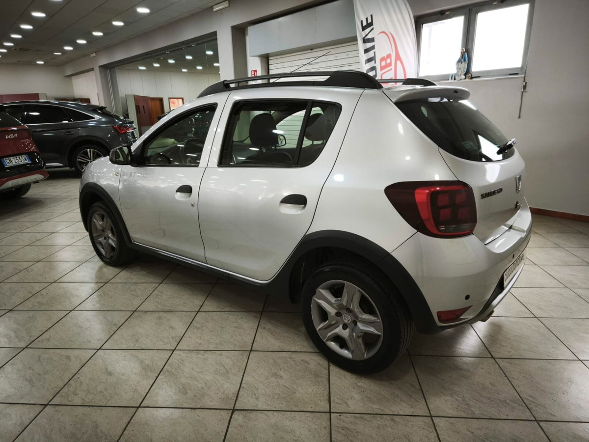 Dacia Sandero Stepway 1.5 dCi 8V 90CV (5)