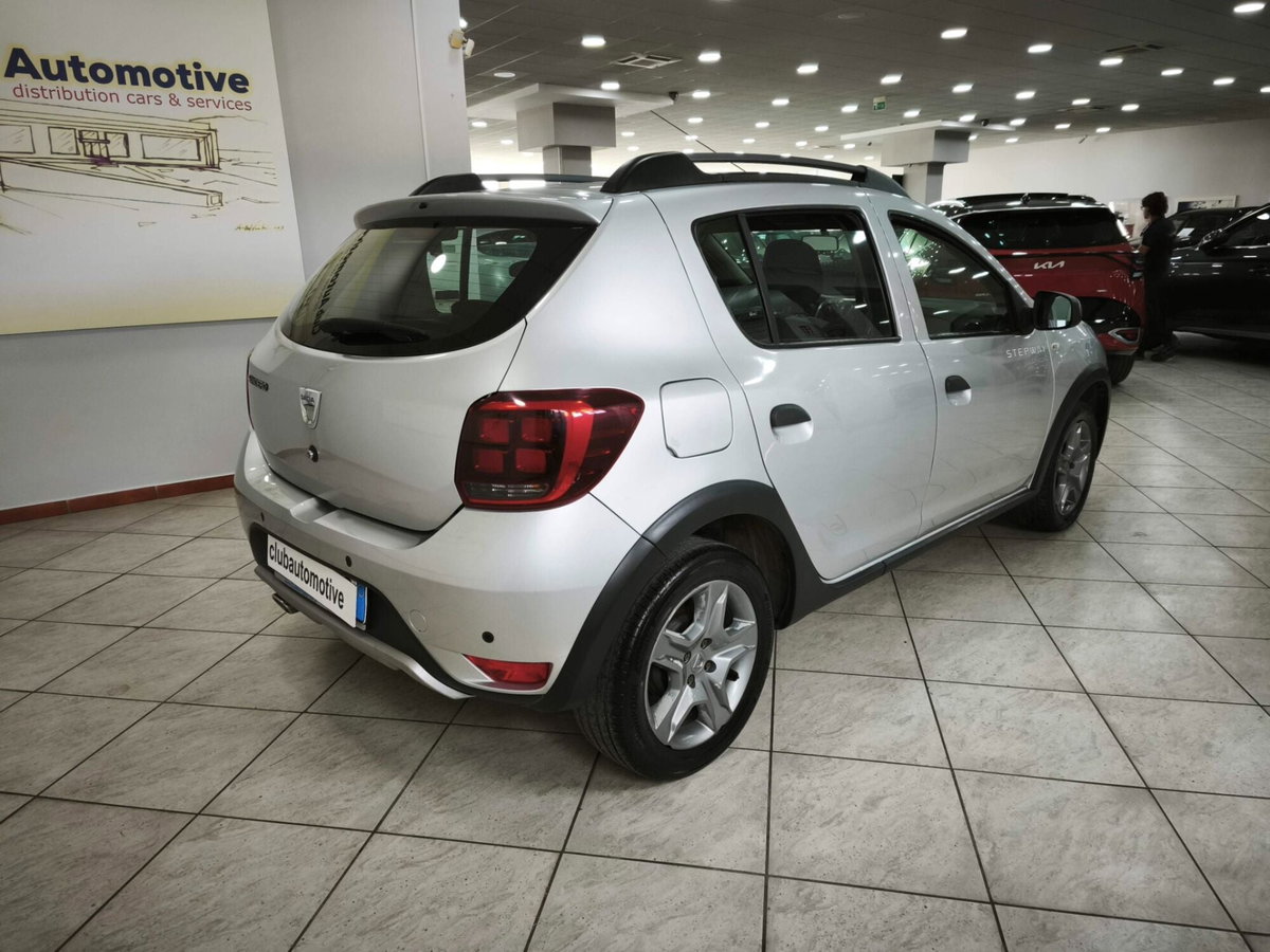 Dacia Sandero Stepway 1.5 dCi 8V 90CV (6)