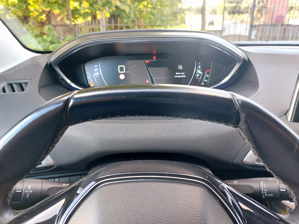 Peugeot 5008 BlueHDi 130 S&S Business (10)