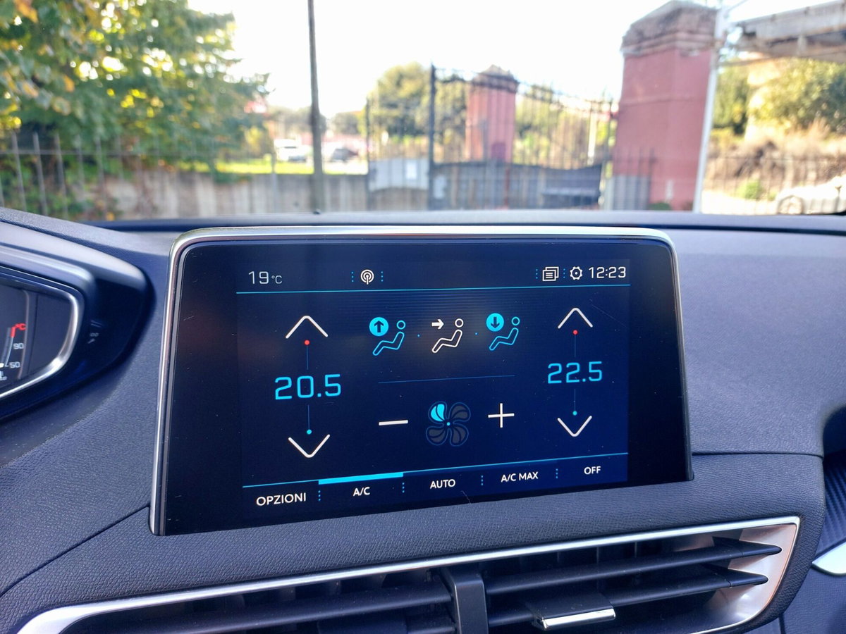 Peugeot 5008 BlueHDi 130 S&S Business (11)