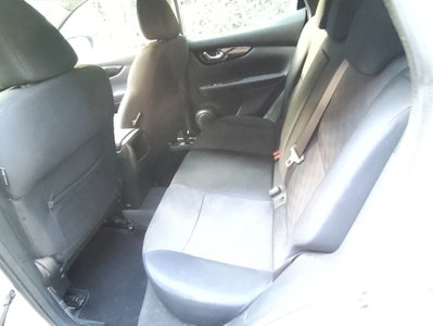 Nissan Qashqai 1.5 dCi Tekna (11)