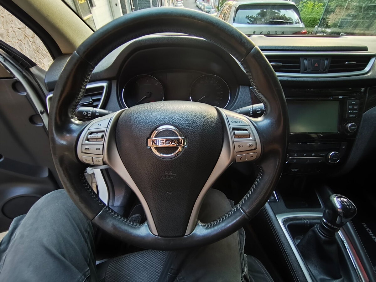 Nissan Qashqai 1.5 dCi Tekna (13)
