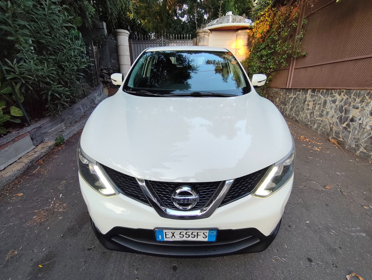 Nissan Qashqai 1.5 dCi Tekna (8)