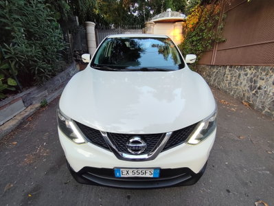 Nissan Qashqai 1.5 dCi Tekna (8)