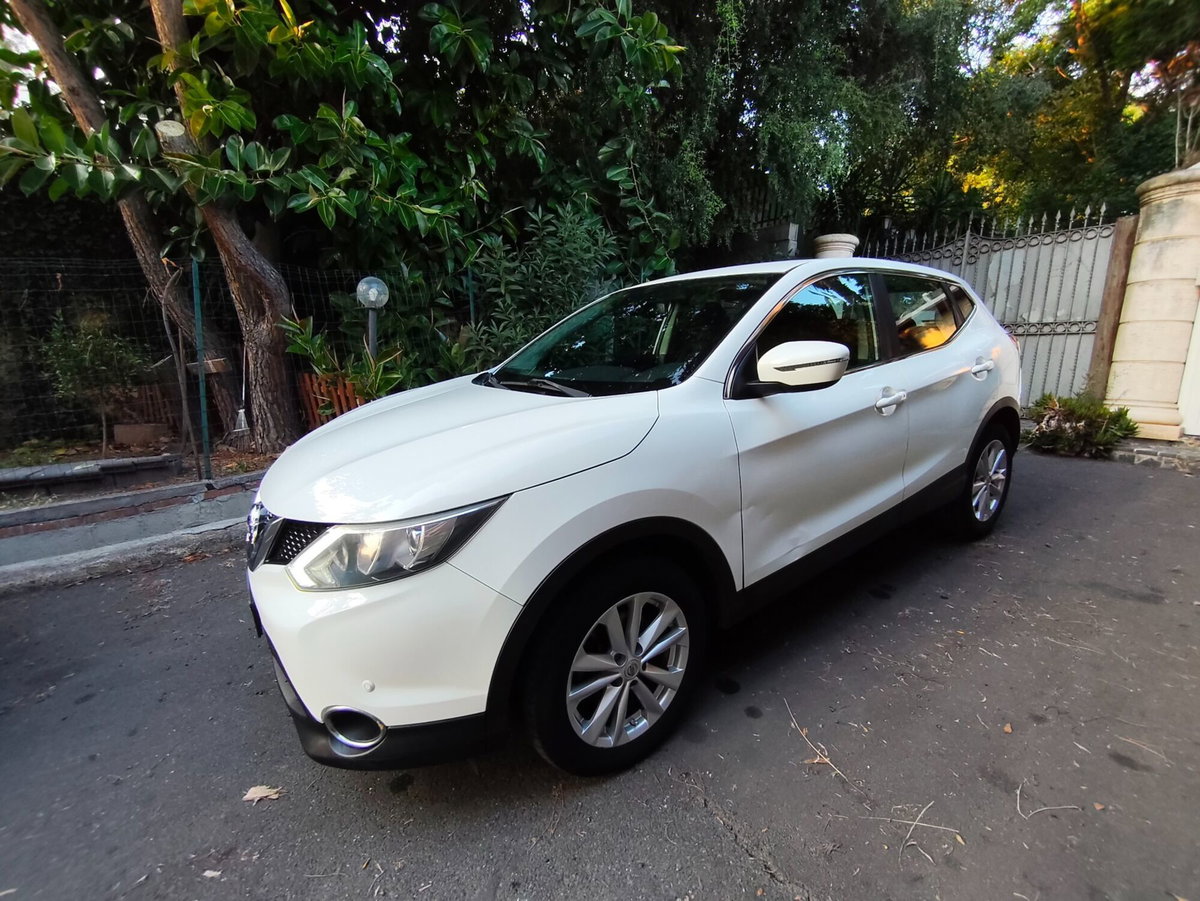 Nissan Qashqai 1.5 dCi Tekna (9)