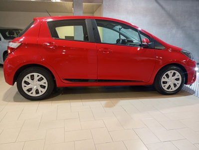 Toyota Yaris 1.0 72 CV 5 porte Active (3)