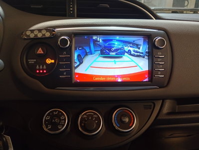 Toyota Yaris 1.0 72 CV 5 porte Active (4)