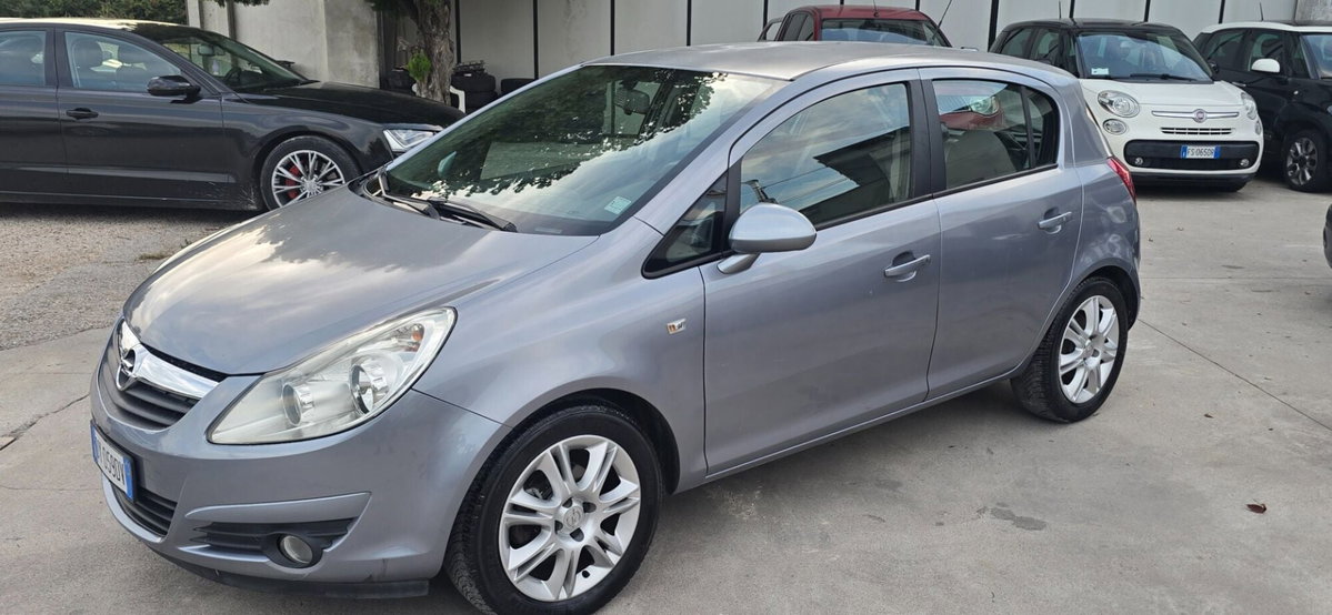 Opel Corsa 1.3 CDTI 75CV 5 porte Club (14)