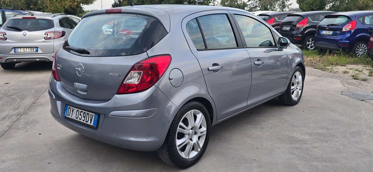 Opel Corsa 1.3 CDTI 75CV 5 porte Club (4)