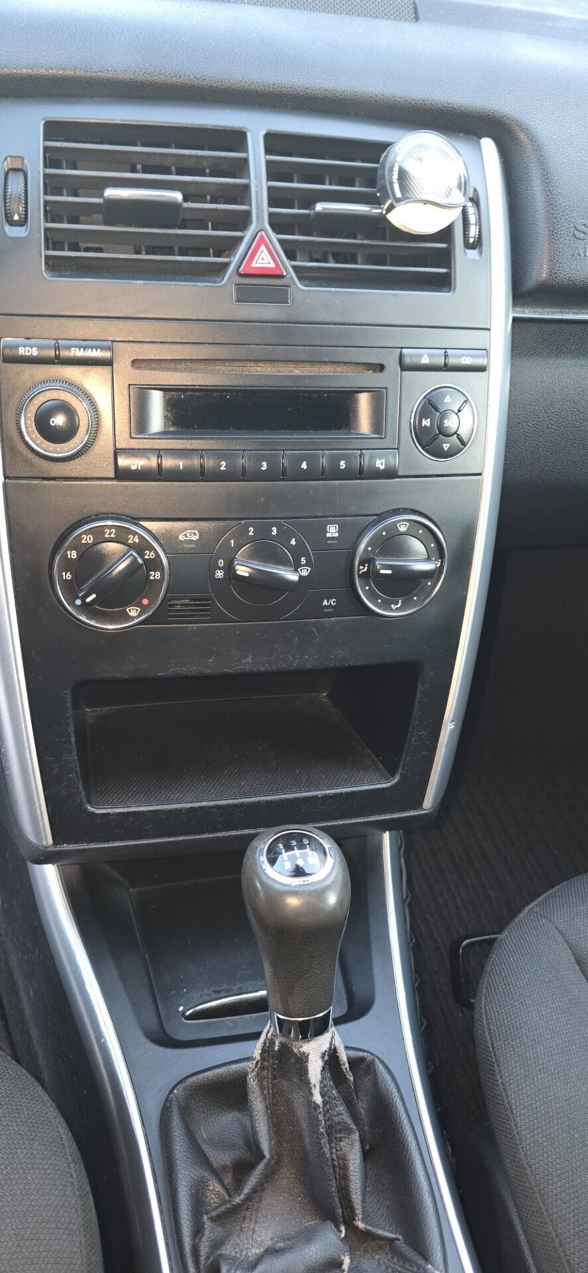 Mercedes-Benz Classe B 180 NGT BlueEFFICIENCY (10)