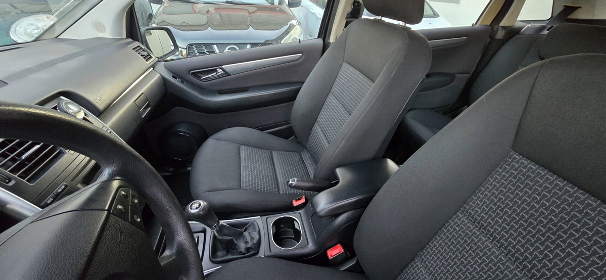 Mercedes-Benz Classe B 180 NGT BlueEFFICIENCY (12)