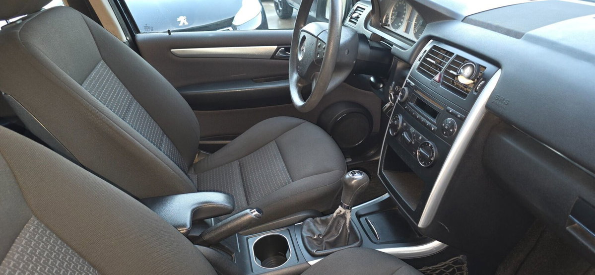 Mercedes-Benz Classe B 180 NGT BlueEFFICIENCY (19)