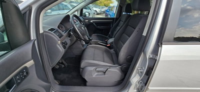 Volkswagen Touran TDI 105CV DPF Conceptline (11)