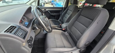 Volkswagen Touran TDI 105CV DPF Conceptline (14)