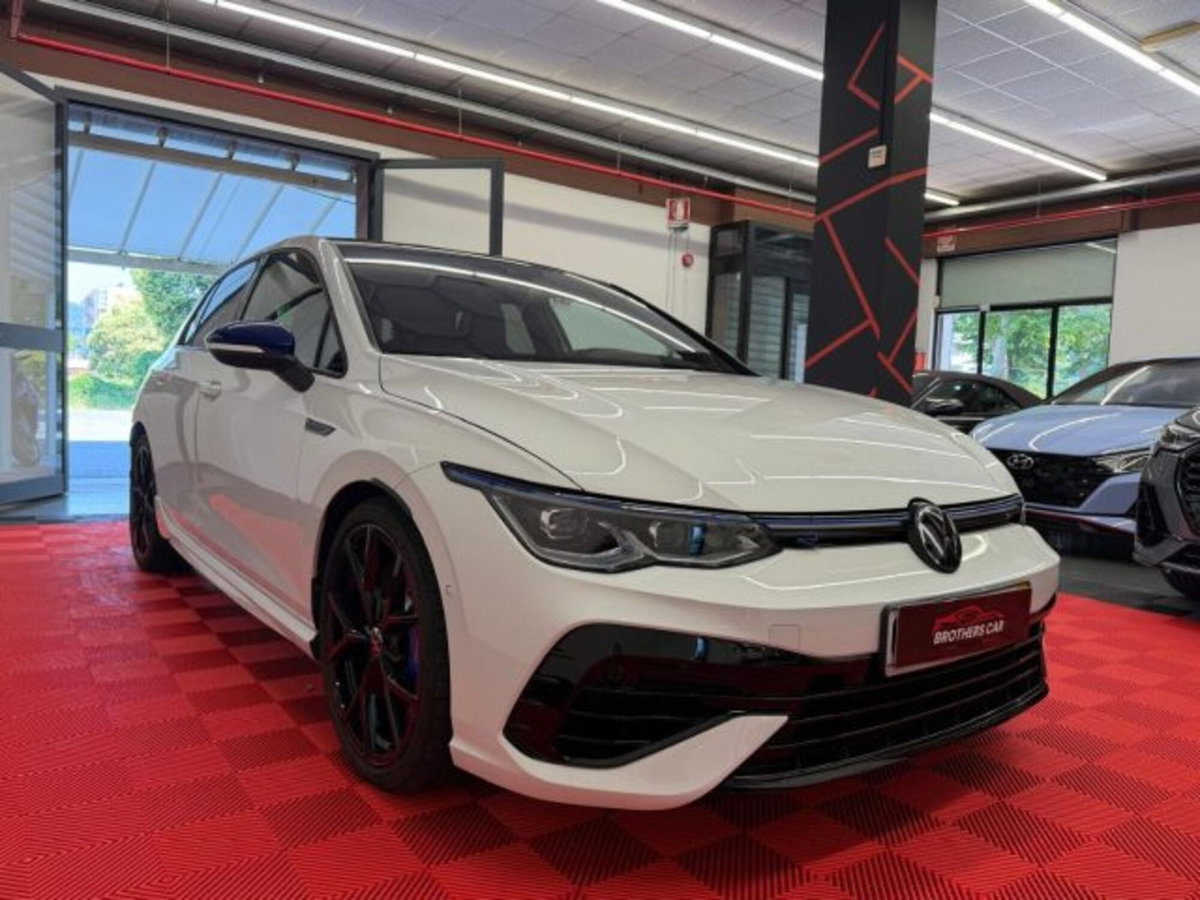 Volkswagen Golf 2.0 TSI R DSG 4Motion (2)