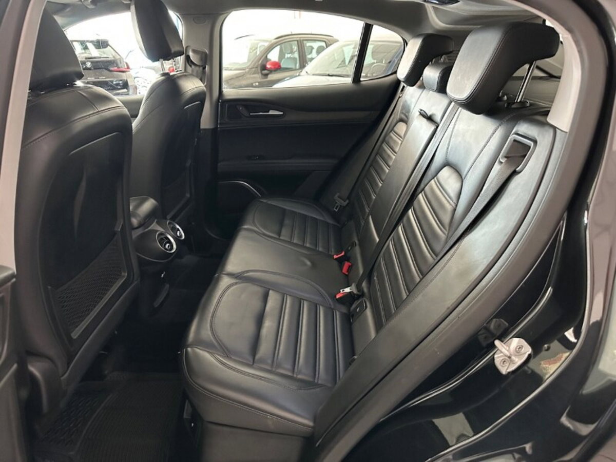 Alfa Romeo Stelvio Stelvio 2.2 Turbodiesel 210 CV AT8 Q4 Executive (14)