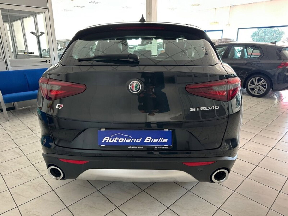 Alfa Romeo Stelvio Stelvio 2.2 Turbodiesel 210 CV AT8 Q4 Executive (6)
