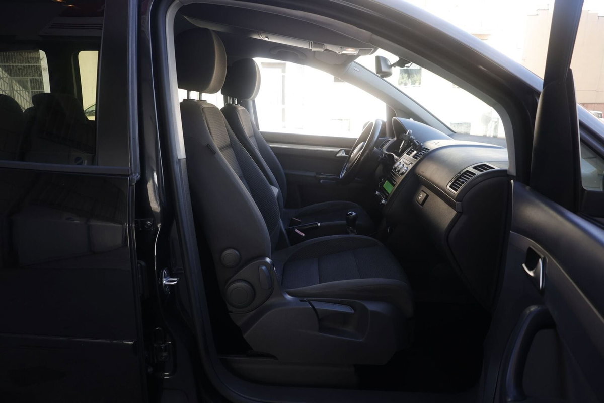 Volkswagen Touran 1.6 TDI Comfortline (10)