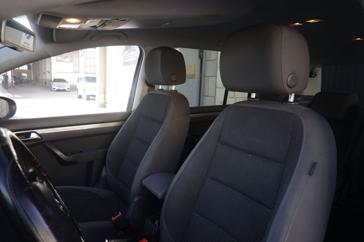 Volkswagen Touran 1.6 TDI Comfortline (16)