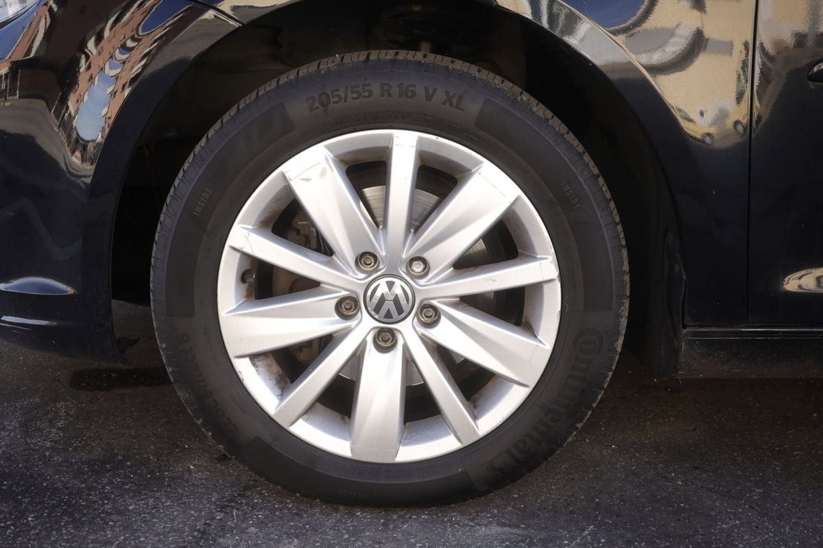 Volkswagen Touran 1.6 TDI Comfortline (5)