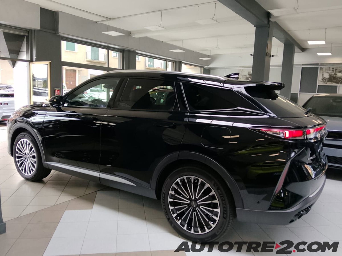 Omoda Omoda 9 SHS-P 1.5 tgdi phev Premium i-awd dht (10)