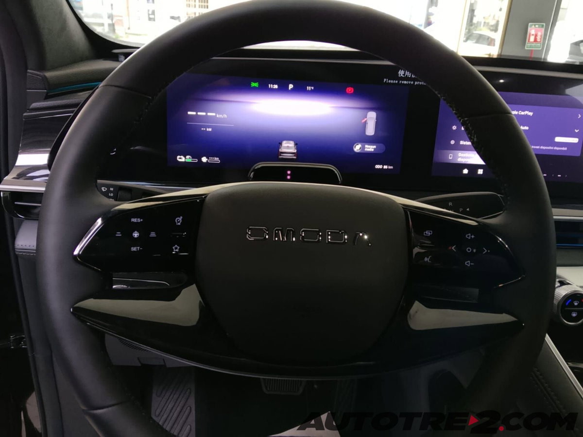 Omoda Omoda 9 SHS-P 1.5 tgdi phev Premium i-awd dht (18)