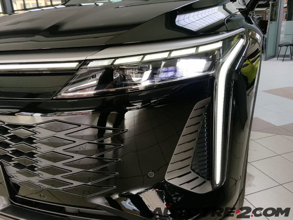 Omoda Omoda 9 SHS-P 1.5 tgdi phev Premium i-awd dht (3)