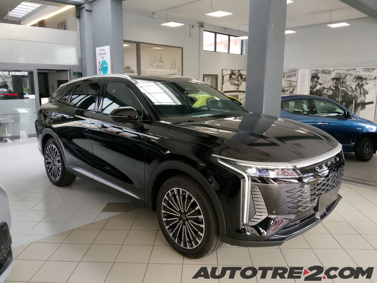 Omoda Omoda 9 SHS-P 1.5 tgdi phev Premium i-awd dht (5)