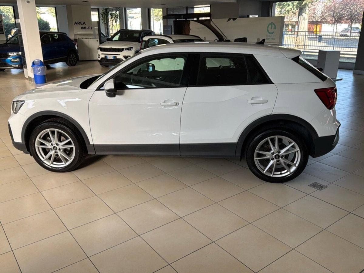 Audi Q2 35 1.5 tfsi Business Advanced s-tronic (2)
