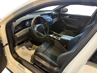 Volkswagen Passat 2.0 tdi scr R-Line 4motion 193cv dsg (7)