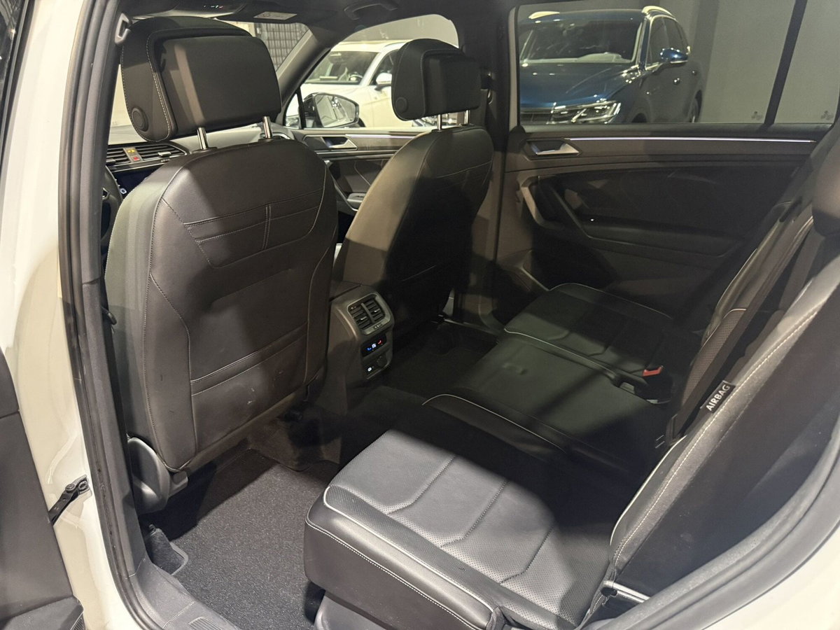 Volkswagen Tiguan 2.0 TSI DSG 4MOTION R-Line (19)