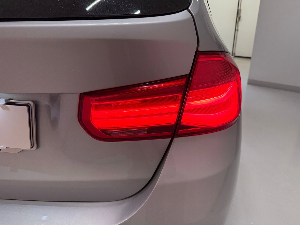 BMW Serie 3 Touring 320d  Business Advantage (20)