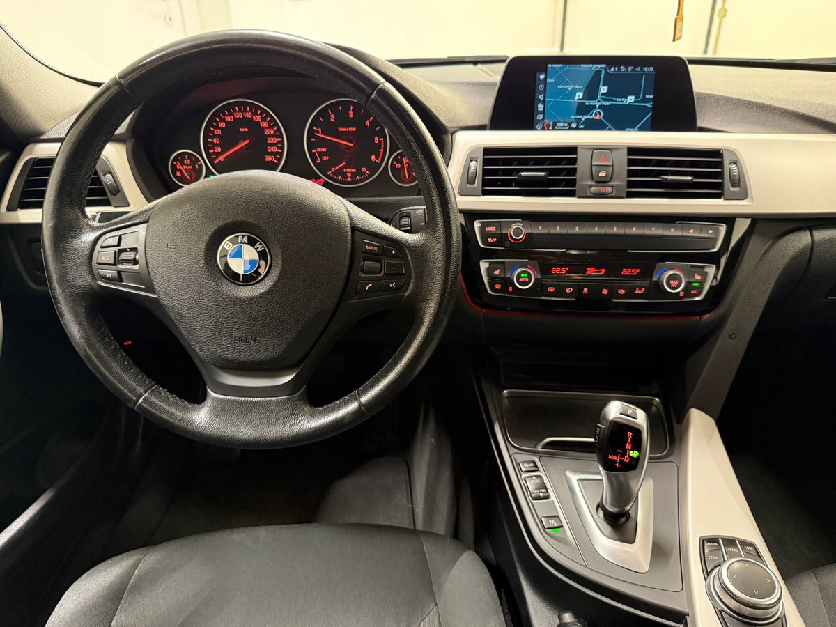 BMW Serie 3 Touring 320d  Business Advantage (4)