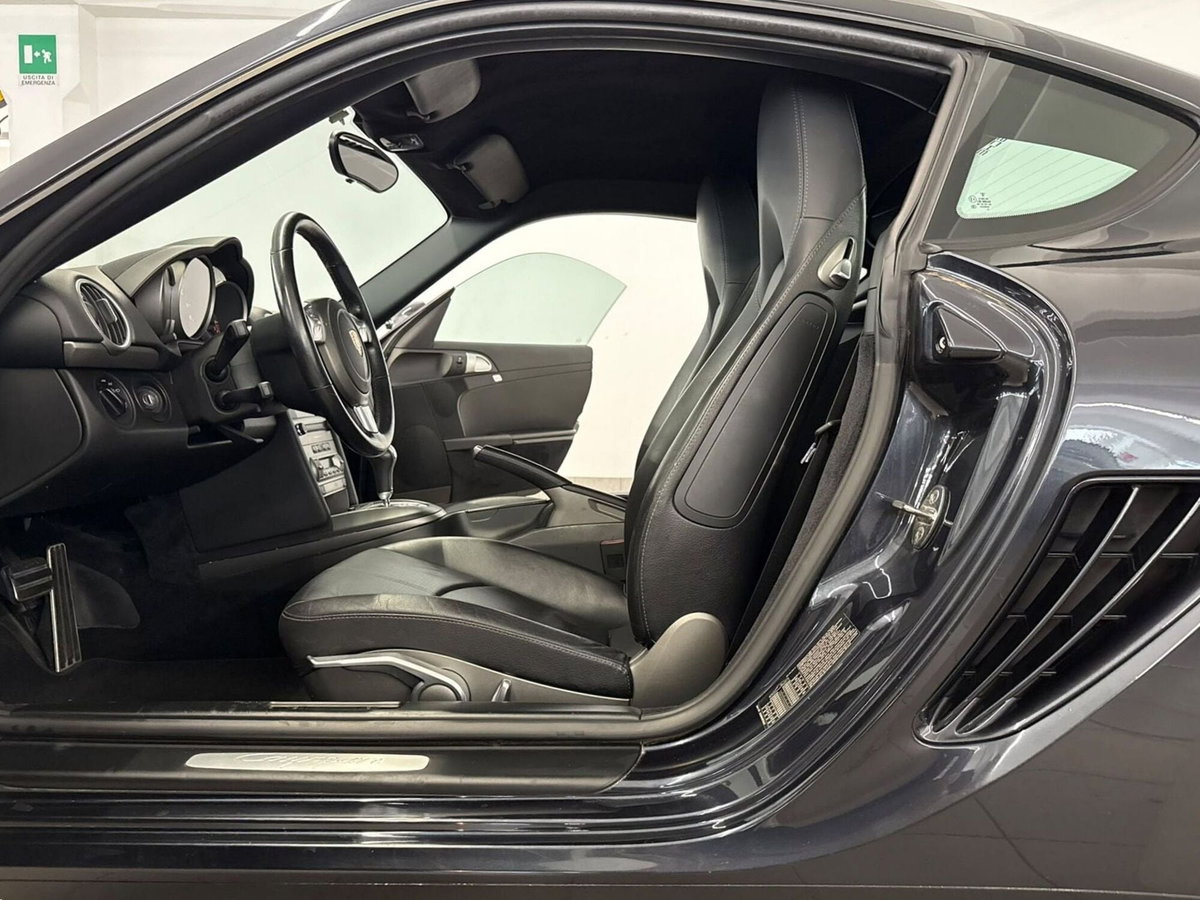 Porsche Cayman 2.7 (13)