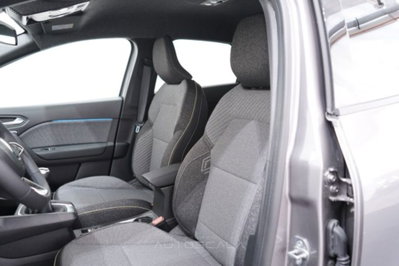 Renault Captur 1.2 eco-g Techno 120cv (11)