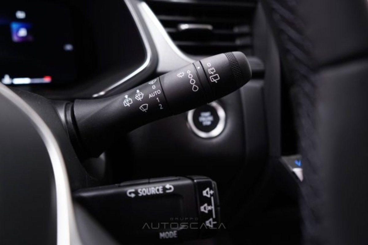 Renault Captur 1.2 eco-g Techno 120cv (17)