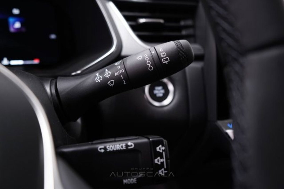 Renault Captur 1.2 eco-g Techno 120cv (17)