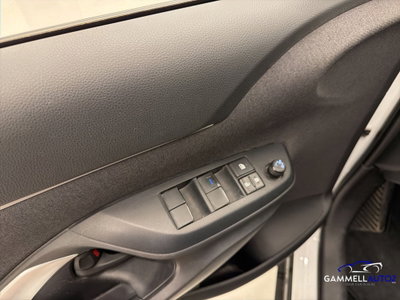 Toyota Yaris Cross Trend fwd 115cv e-cvt (11)
