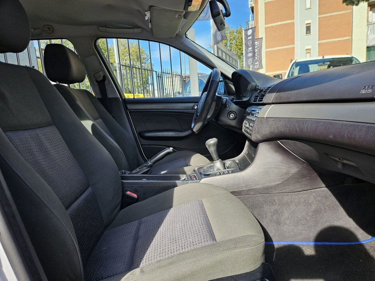 BMW Serie 3 Touring 320d turbodiesel cat  Futura (12)