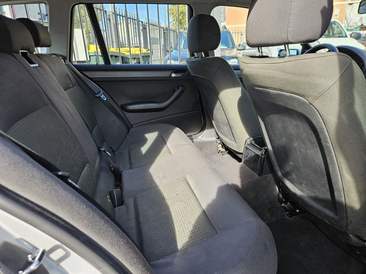BMW Serie 3 Touring 320d turbodiesel cat  Futura (13)
