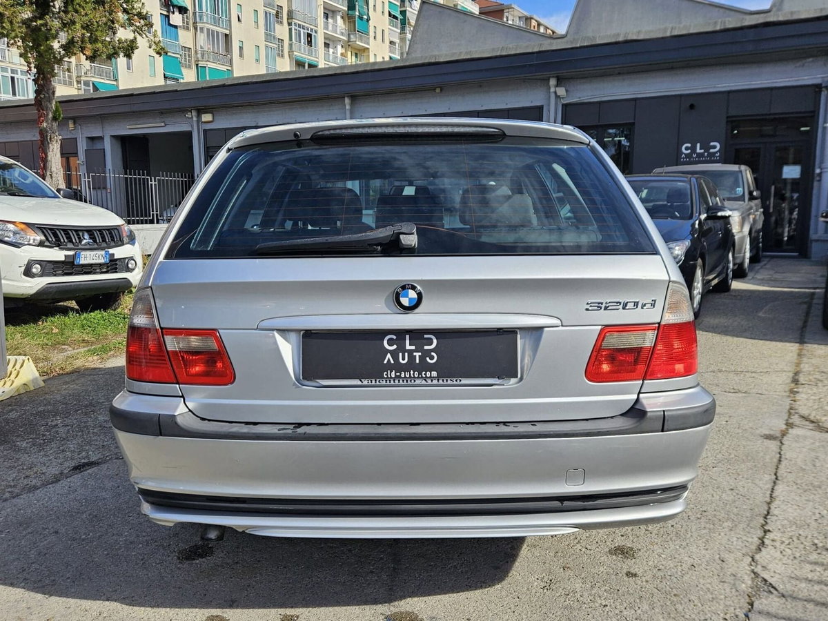 BMW Serie 3 Touring 320d turbodiesel cat  Futura (5)