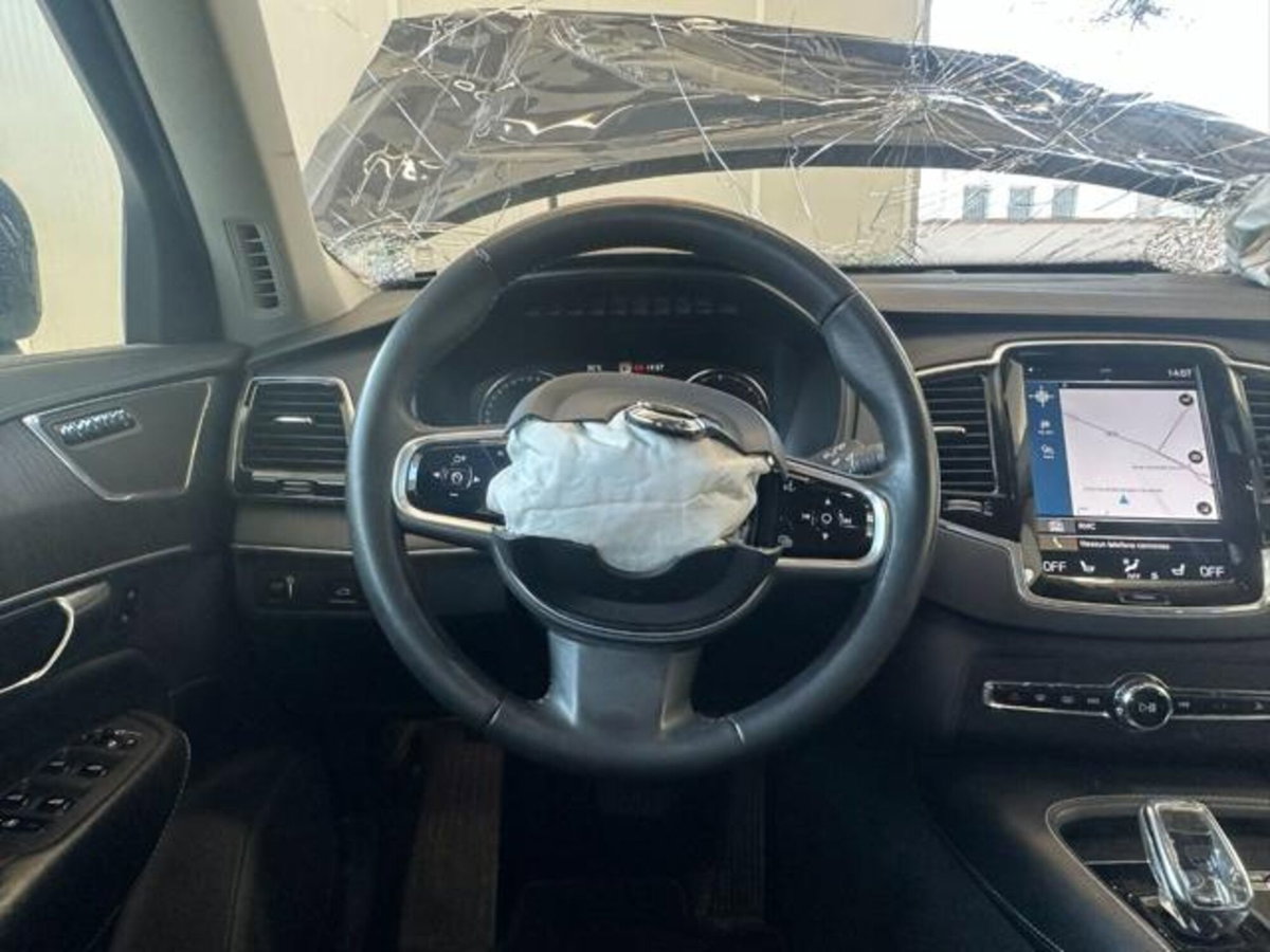 Volvo XC90 B5 (d) AWD Geartronic 7 posti Inscription (16)