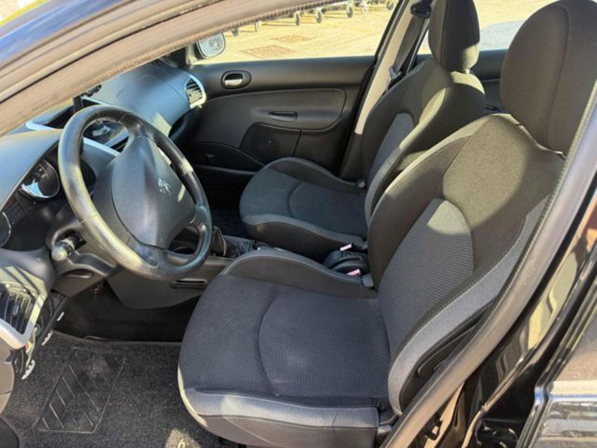 Peugeot 206 60CV 5p. Generation ECO GPL (11)