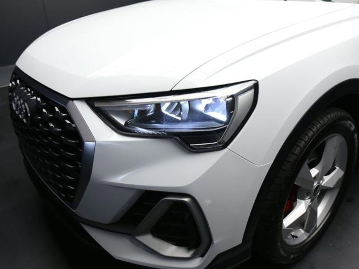 Audi Q3 Sportback 35 TDI quattro S tronic S line edition (11)