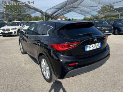 Infiniti Q30 1.5 diesel DCT Business Executive (3)