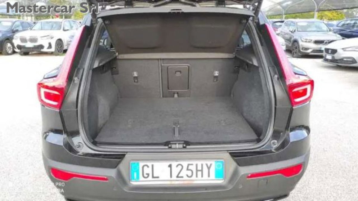 Volvo XC40 Recharge Pure Electric Single Motor FWD Plus (15)