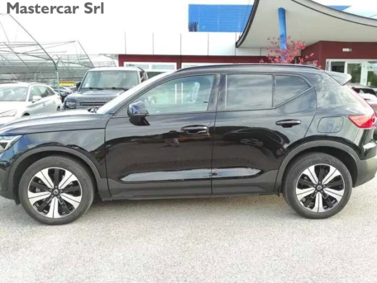 Volvo XC40 Recharge Pure Electric Single Motor FWD Plus (3)