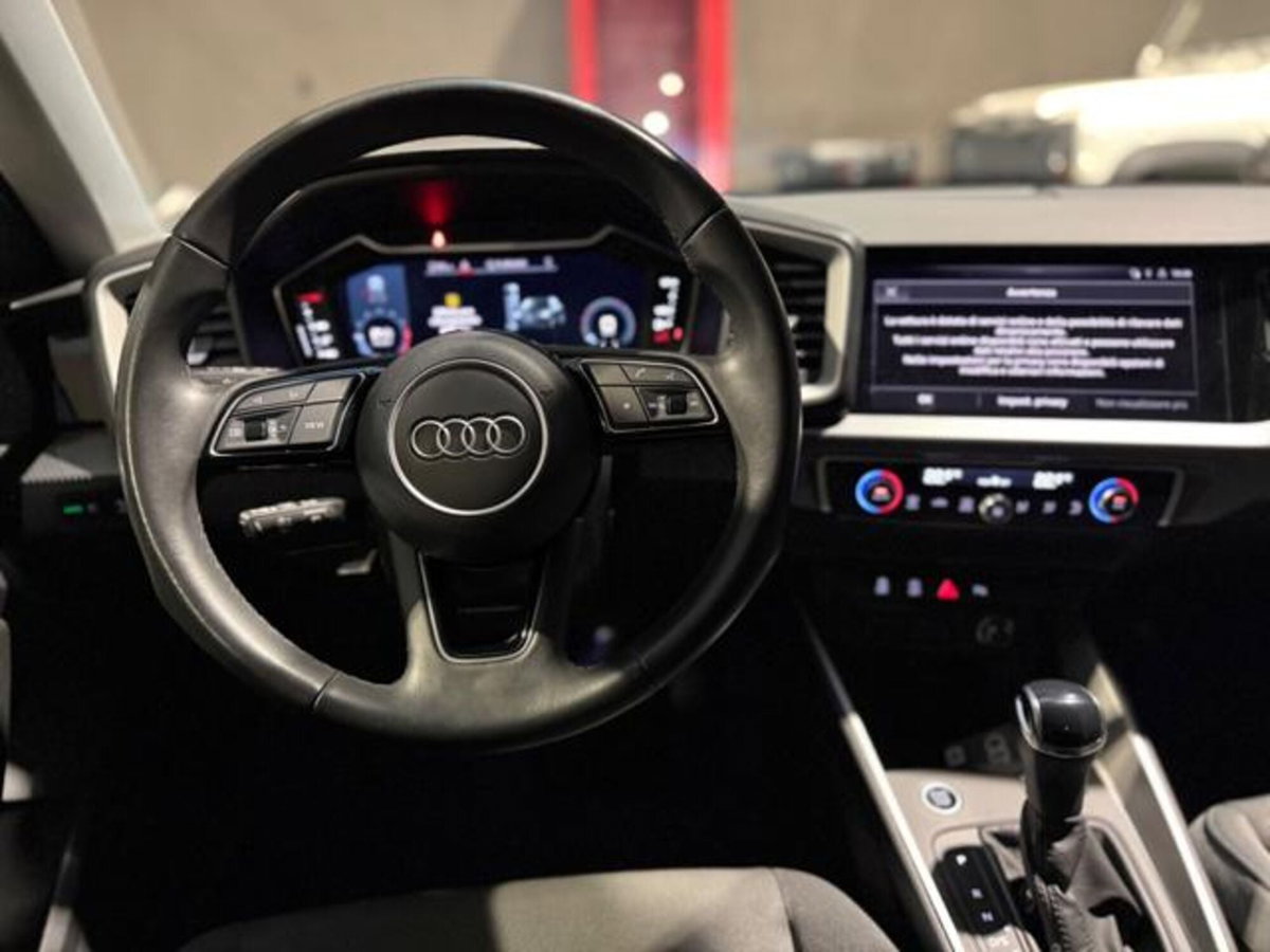 Audi A1 Sportback 30 TFSI S tronic Identity Black (12)