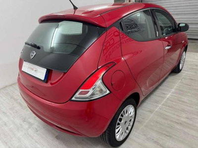Lancia Ypsilon 1.2 69 CV 5 porte Gold (4)